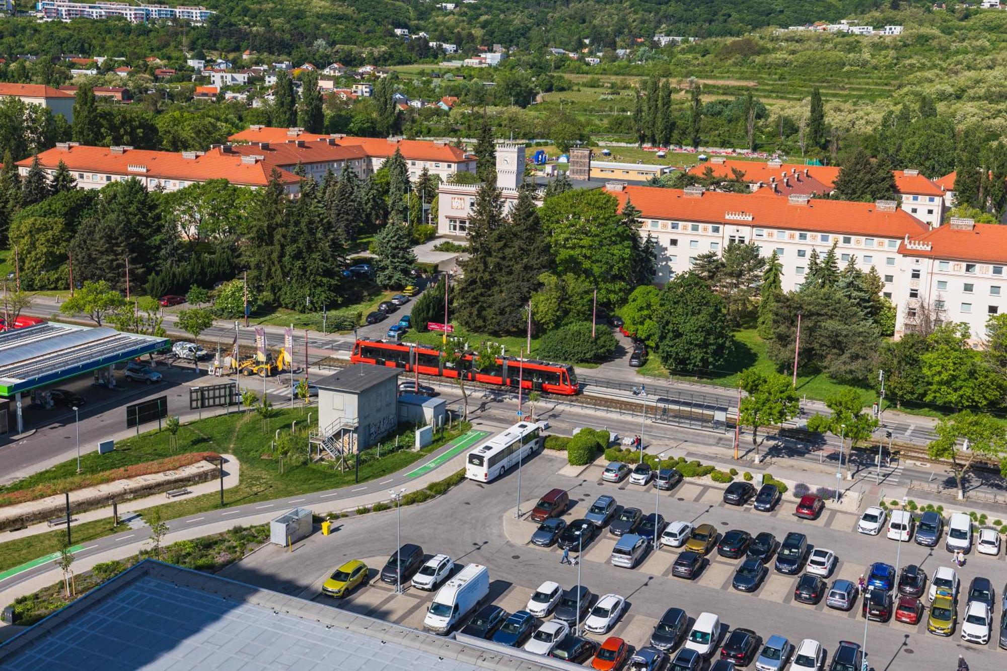 Bnb Slovakia Guthaus 64D Bratislava Exteriör bild